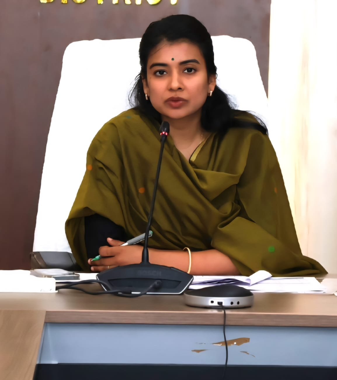  ఇందిరమ్మ ఇండ్ల నిర్మాణంపై హౌసింగ్,  ఎంపీడీఓలు, తహసిల్దార్లు, ఏఈలతో సమావేశం